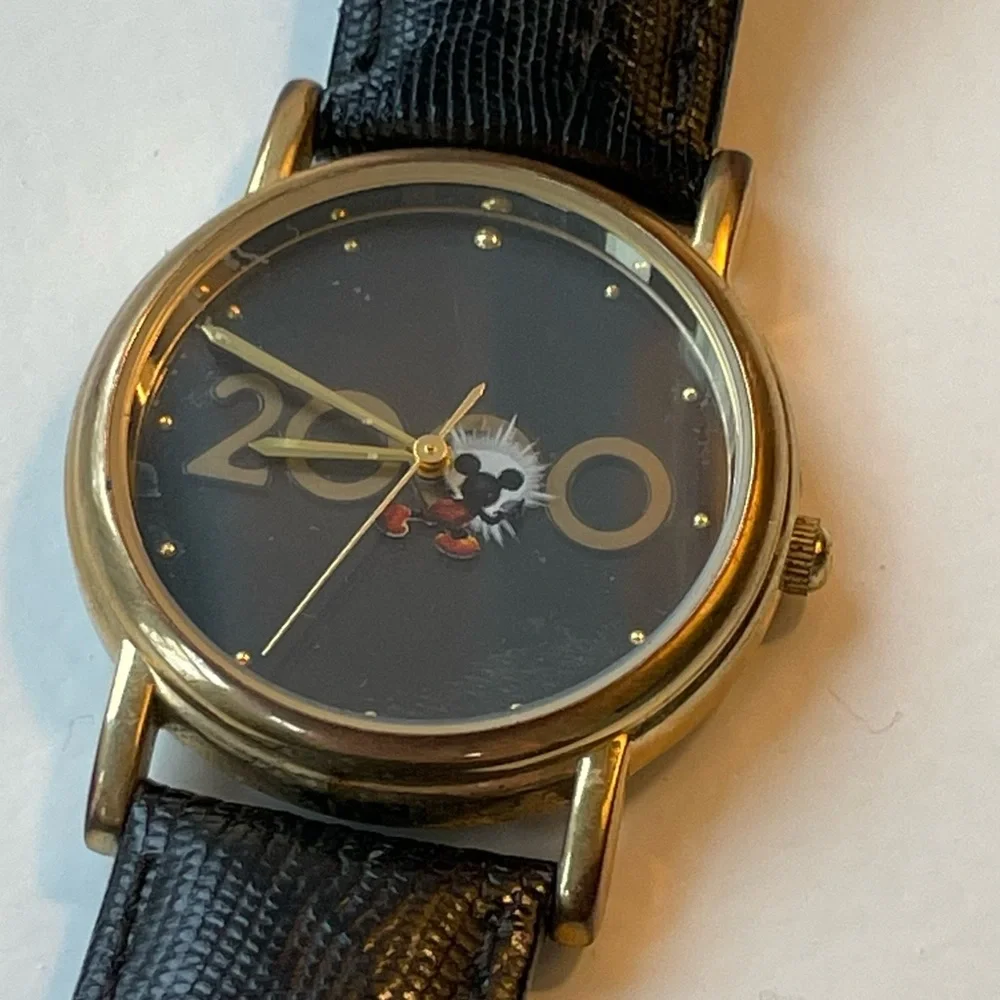 The Disney Catalog, 2000 Wrist Watch, Mickey‎ Mouse